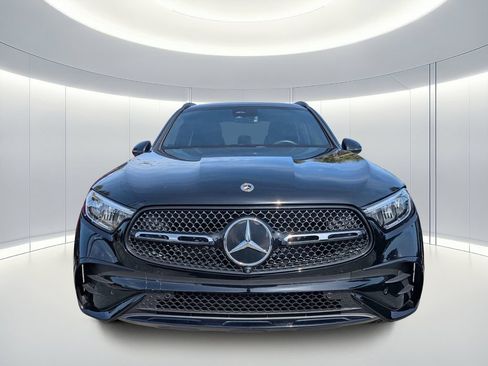 Used 2025 Mercedes-Benz GLC 300 image 8