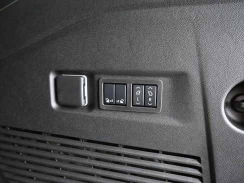 New 2025 Chevrolet Suburban RST w/ RST Capability Package image 10