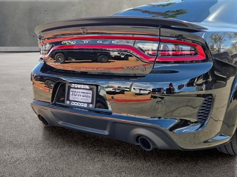 Used 2023 Dodge Charger SRT Hellcat w/ Harman/Kardon Audio Group RWD image 6