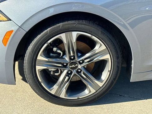 Used 2022 Kia K5 LXS AWD/4WD image 5