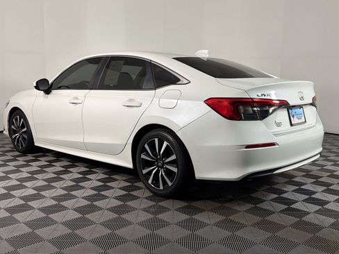 Used 2024 Honda Civic EX image 2
