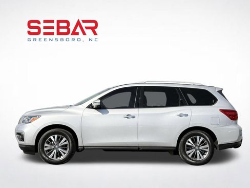 Used 2019 Nissan Pathfinder SL image 15