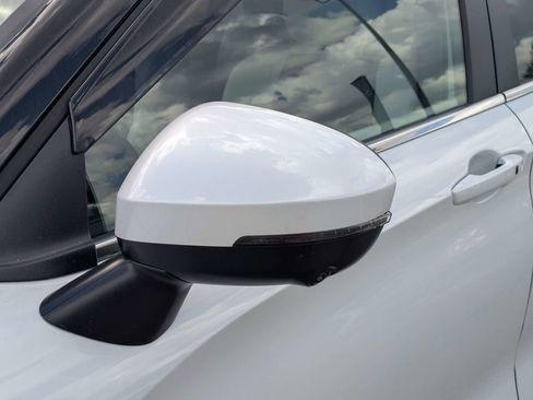 New 2026 Mitsubishi Outlander SE FWD image 11