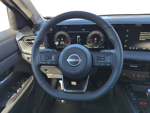 New 2026 Nissan Kicks SR image 8