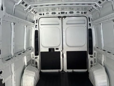 Used 2025 RAM ProMaster 2500 w/ Convenience Group FWD image 24