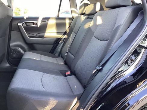 Used 2022 Toyota RAV4 XLE w/ Convenience Package AWD/4WD image 16