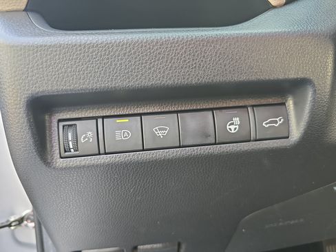 Used 2019 Toyota RAV4 XLE Premium w/ Advanced Technology Package FWD image 26