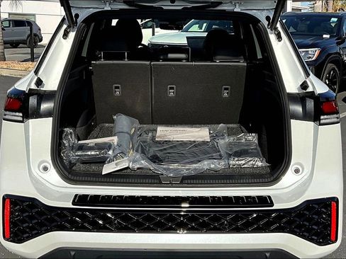 New 2026 Volkswagen Tiguan SE R-Line image 25