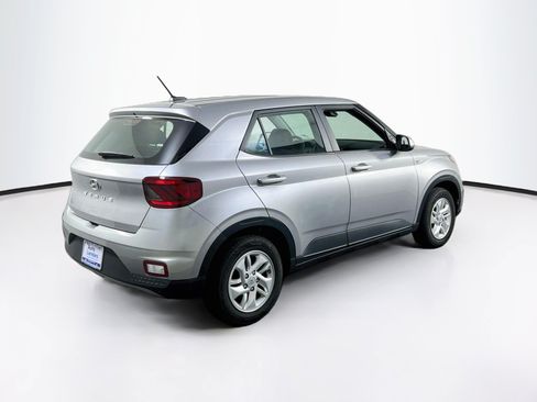 Used 2023 Hyundai Venue SE w/ Cargo Package FWD image 5