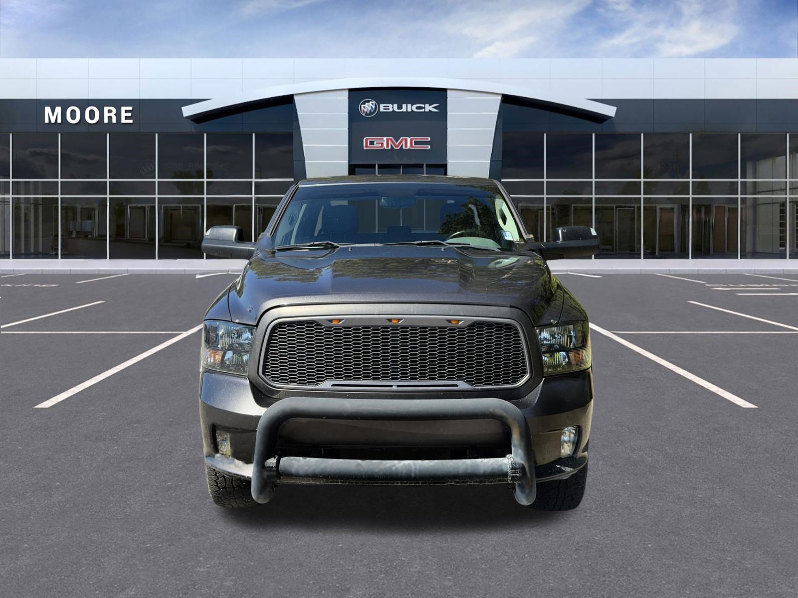 Used 2018 RAM 1500 Express w/ Express Value Package AWD/4WD image 3