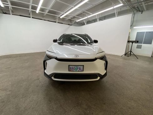 Used 2023 Toyota bZ4X Limited image 9
