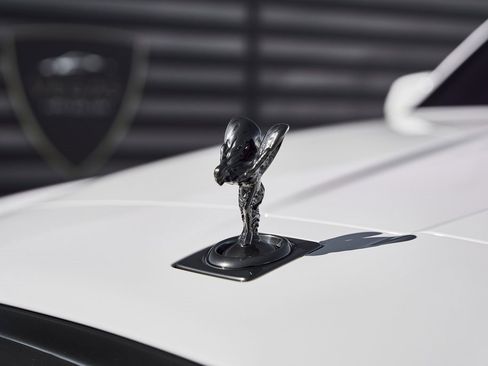 Used 2024 Rolls-Royce Cullinan Black Badge image 7