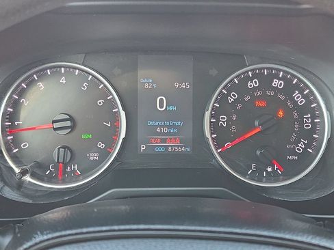 Used 2021 Toyota RAV4 XLE FWD image 20