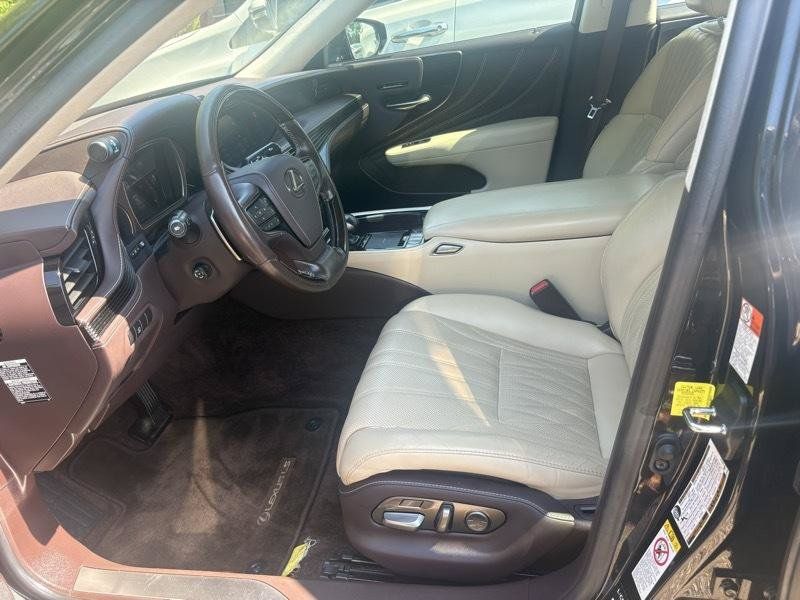 Used 2018 Lexus LS 500 w/ Interior Upgrade Package RWD image 4