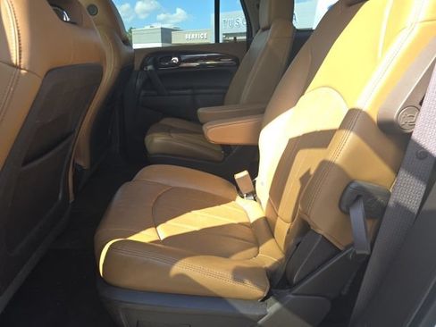 Used 2017 Buick Enclave Premium w/ Experience Buick Package FWD image 10