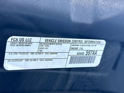 Used 2021 Chrysler Voyager Lxi image 19