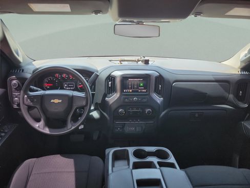 Used 2021 Chevrolet Silverado 2500 Custom w/ Custom Value Package AWD/4WD image 6