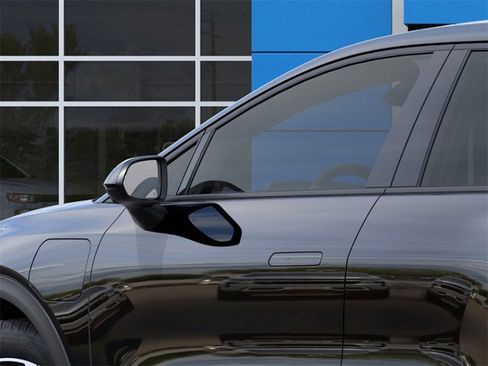 New 2026 Chevrolet Equinox EV LT image 12