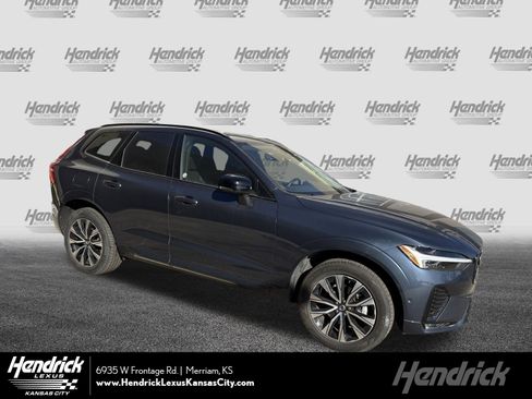 Used 2025 Volvo XC60 B5 Plus image 1