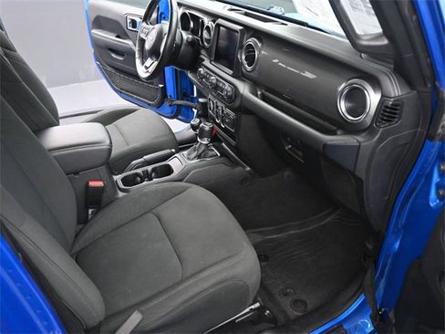 Used 2021 Jeep Gladiator Overland image 17