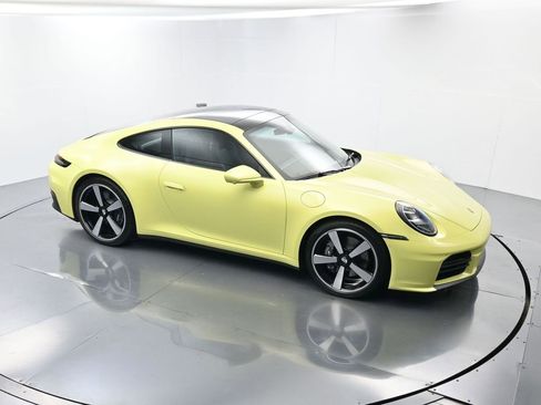 Used 2025 Porsche 911 Carrera image 39