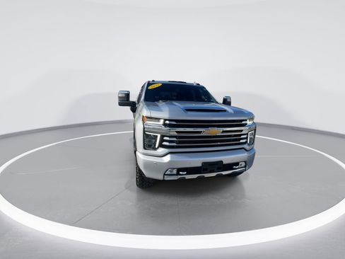 Used 2022 Chevrolet Silverado 3500 High Country w/ Z71 Off-Road Package AWD/4WD image 3