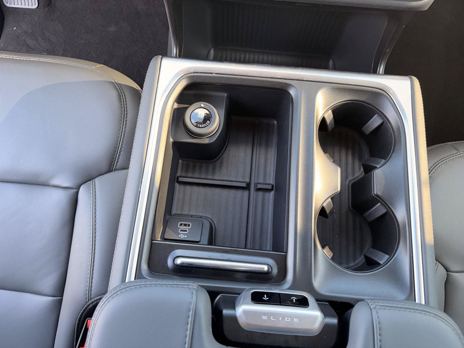 Used 2026 Ford Expedition Active RWD image 15