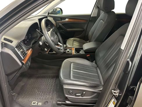 Used 2023 Audi Q5 2.0T Premium Plus w/ Premium Plus Package AWD/4WD image 7