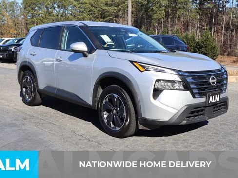 Used 2024 Nissan Rogue SV image 5