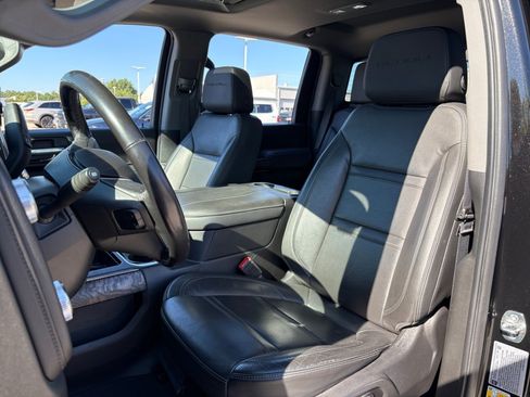 Used 2023 GMC Sierra 2500 Denali w/ Denali Ultimate Package AWD/4WD image 30