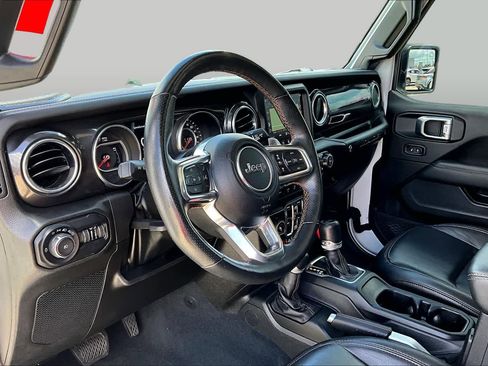 Used 2022 Jeep Wrangler Unlimited Rubicon AWD/4WD image 17