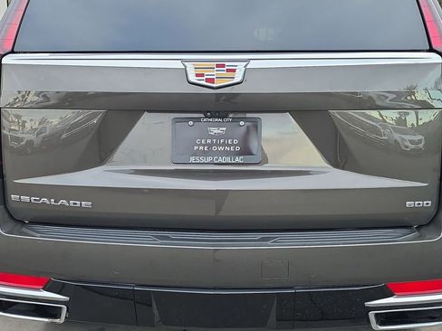 Used 2021 Cadillac Escalade Premium Luxury Platinum image 33