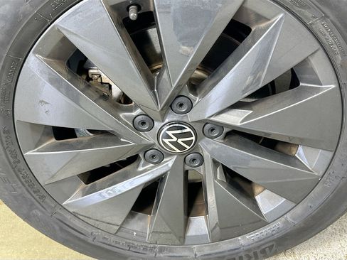 Used 2023 Volkswagen Taos S image 28