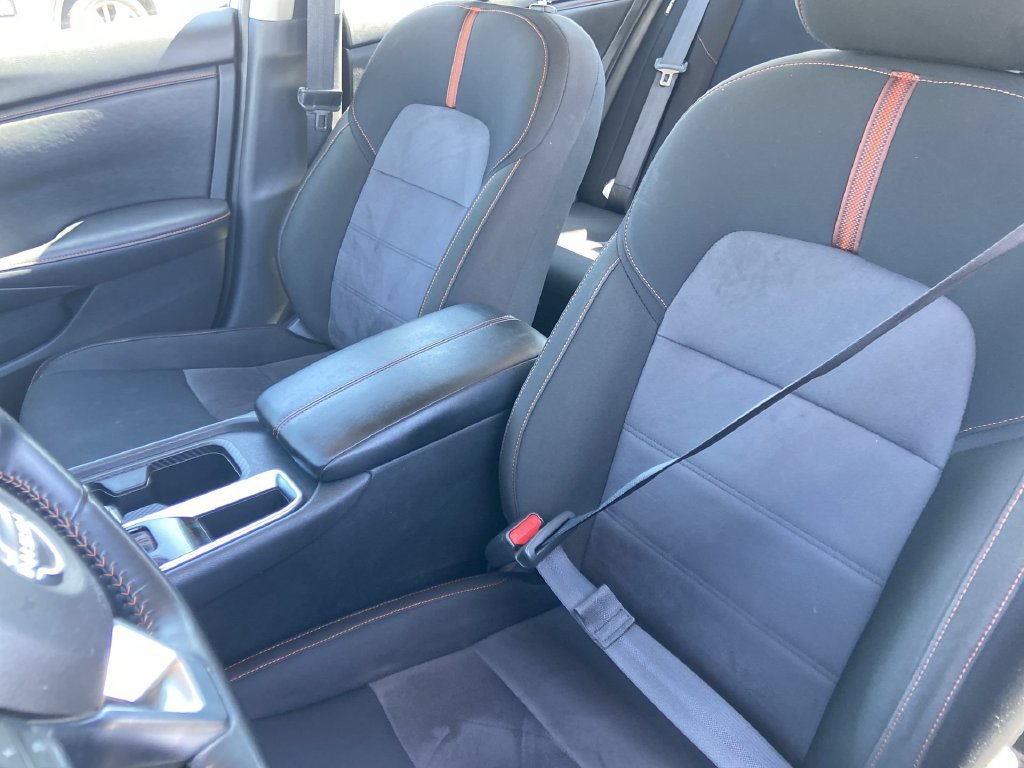 Used 2025 Nissan Sentra SR FWD image 14