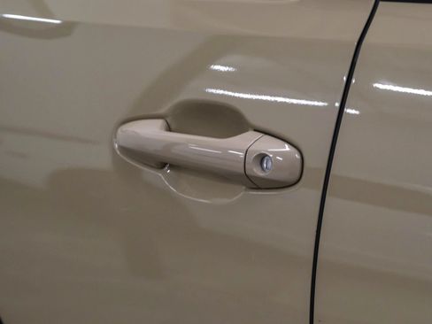 Used 2019 Toyota Tacoma TRD Off-Road AWD/4WD image 36