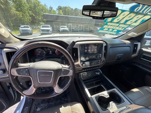 Used 2016 GMC Sierra 2500 Denali w/ Duramax Plus Package AWD/4WD image 13