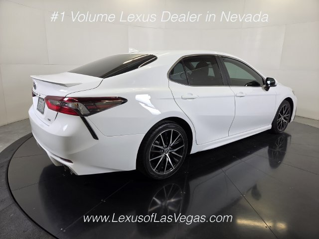 Used 2024 Toyota Camry SE w/ Convenience Package FWD image 6