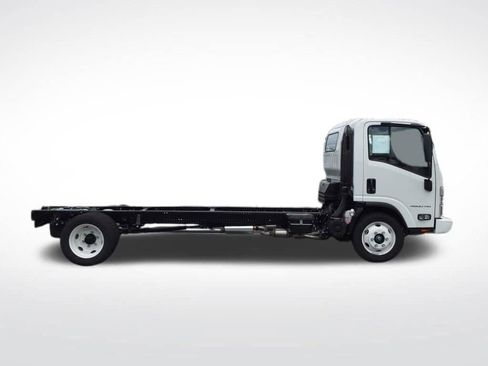 New 2025 Chevrolet Low Cab Forward RWD image 3