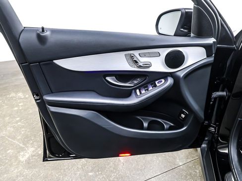 Used 2022 Mercedes-Benz GLC 300 image 21