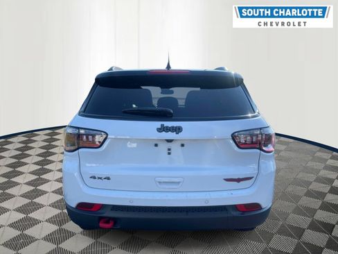 Used 2025 Jeep Compass Trailhawk AWD/4WD image 5