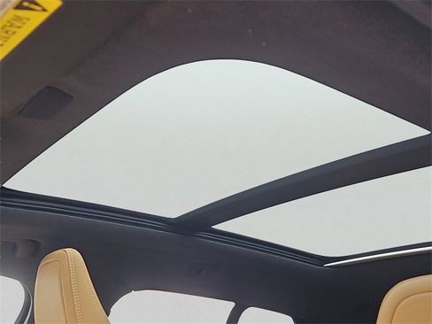 Used 2020 Volvo XC40 T5 Momentum w/ Protection Package Premier image 15