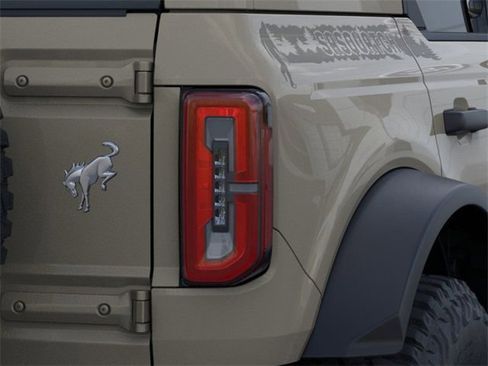 New 2025 Ford Bronco Badlands image 23