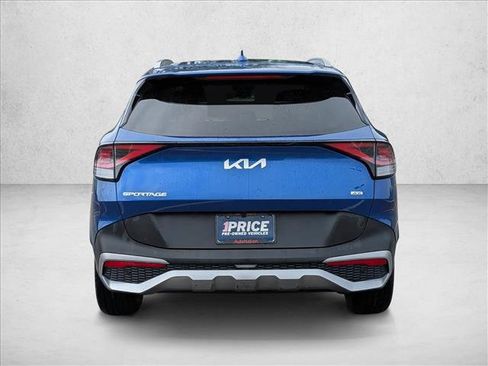 Used 2023 Kia Sportage EX AWD/4WD image 6