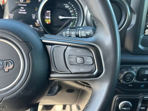 Used 2023 Jeep Wrangler Unlimited AWD/4WD image 31