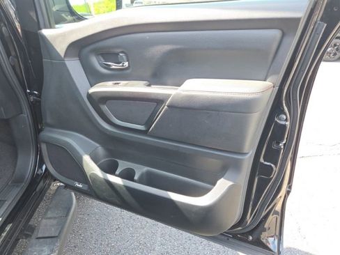 Used 2023 Nissan Titan PRO-4X w/ Pro-4x Convenience Package AWD/4WD image 13