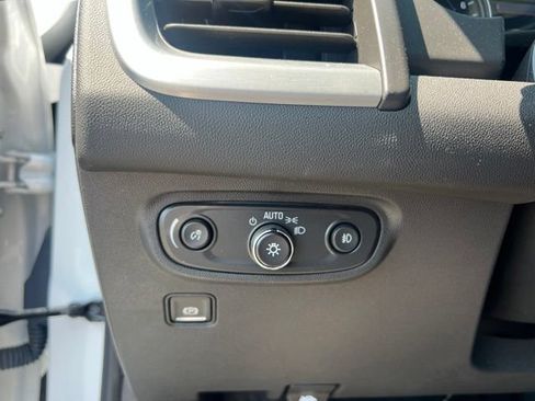 Used 2023 GMC Terrain SLT w/ LPO, Floor Liner Package AWD/4WD image 27