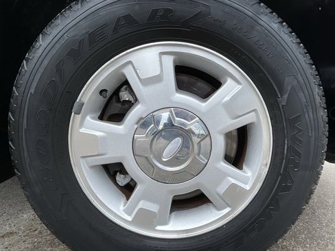 Used 2011 Ford F150 XLT w/ Trailer Tow Pkg image 14