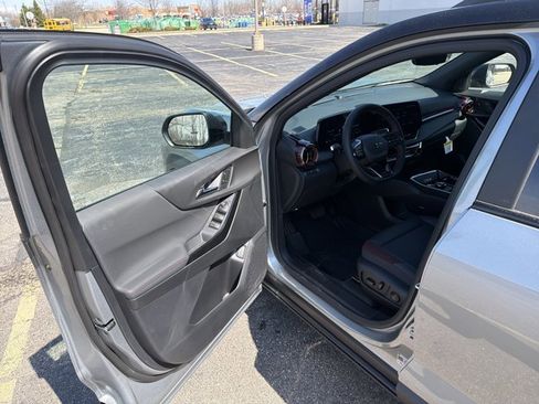 New 2026 Chevrolet Equinox RS image 11