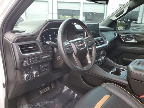 Used 2024 GMC Yukon AT4 w/ Technology Package image 19