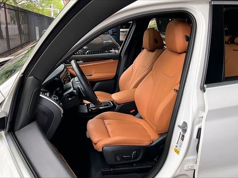 Used 2024 BMW X3 sDrive30i w/ Premium Package w/ZPA image 7